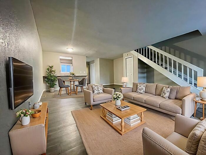 1st image of 221 N Race St #2