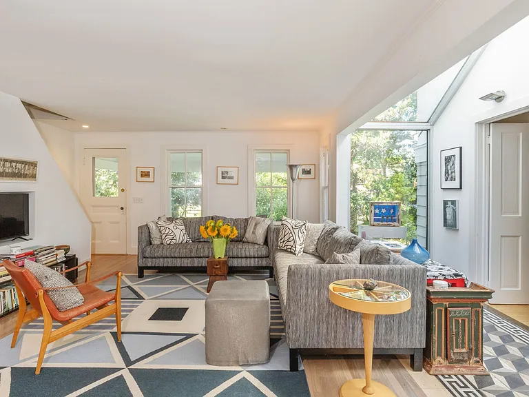60 Harrison St — Photo 4