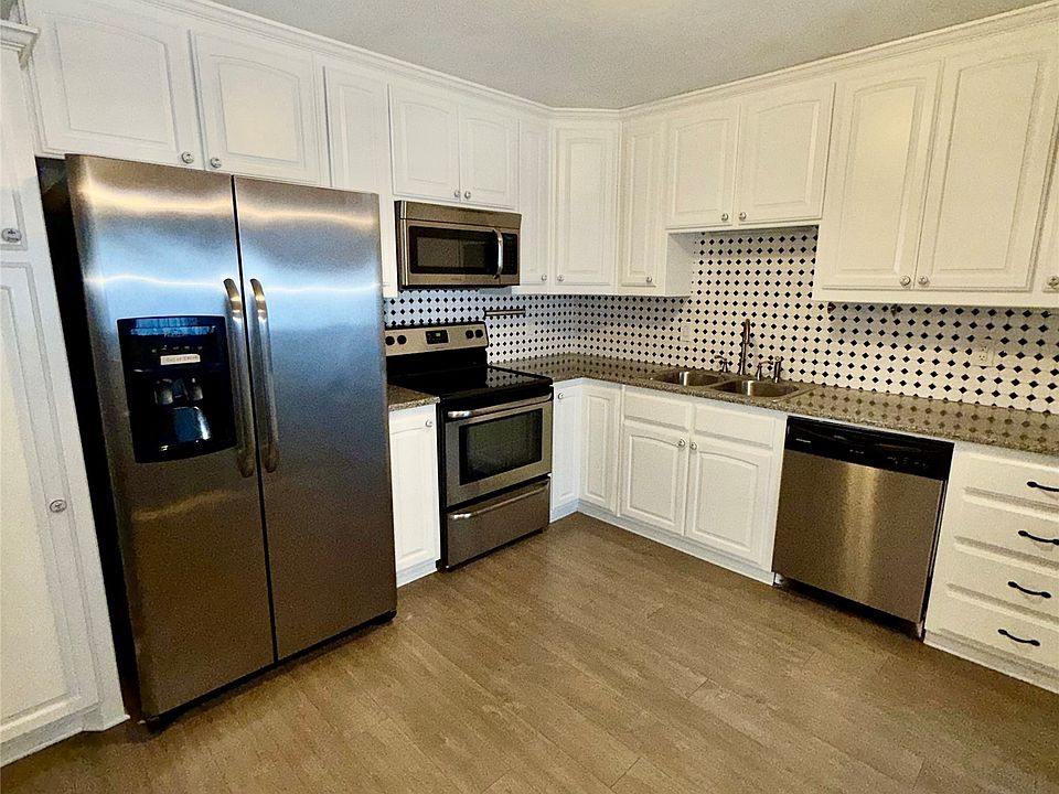 1st image of 7855 Meadow Park Dr #B