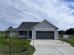 215 Lotus Ave, Smithfield, NC 27577