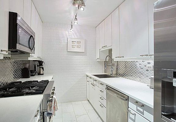 3rd image of 40 E 94th St APT 3H