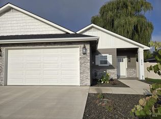 895 N 14th St, Payette, ID 83661