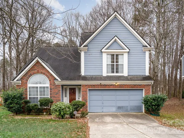 9318 Lake Spring Ave, Charlotte, NC 28216