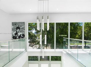 1500 SW 4th St, Miami, FL 33135