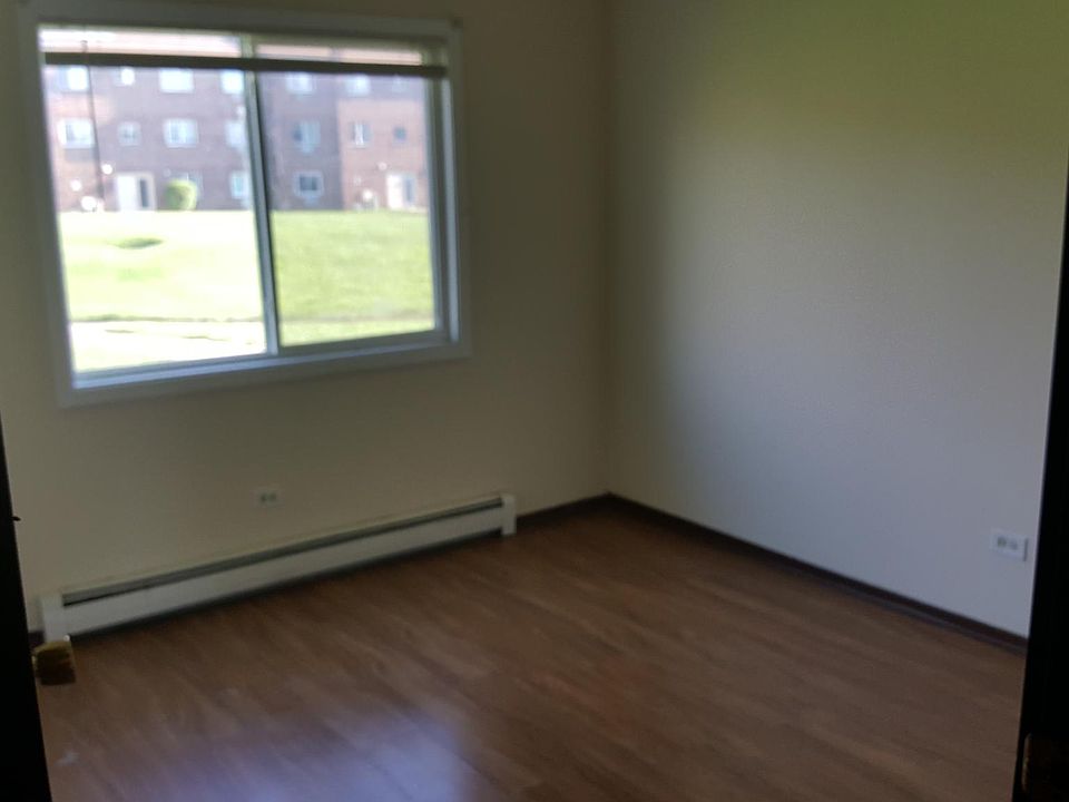 1st image of 169 Oliver Ct APT A