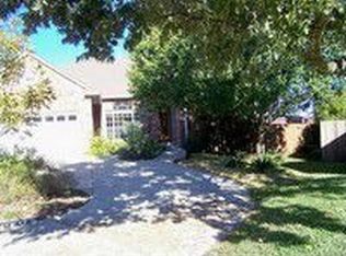 9555 Legend Isle Dr, San Antonio, TX 78254