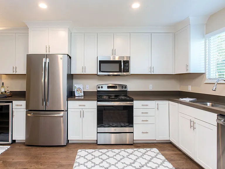 Madera Valley Apartments — Photo 22