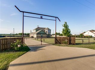 106 Williamsburg Ln, Springtown, TX 76082