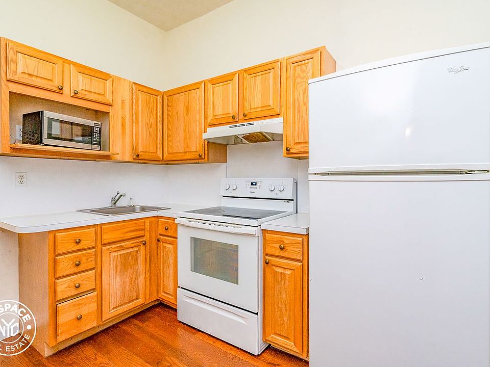 1st image of 23 Park St APT 6