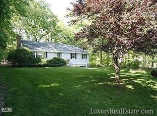 11 Hillcrest Rd, New Canaan, CT 06840