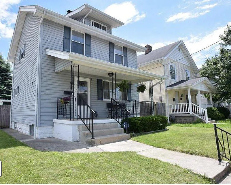 1600 Bruck St photo 1