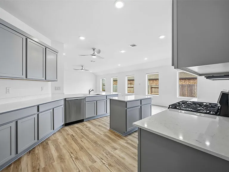 4907 Gentle Creek Ct — Photo 16