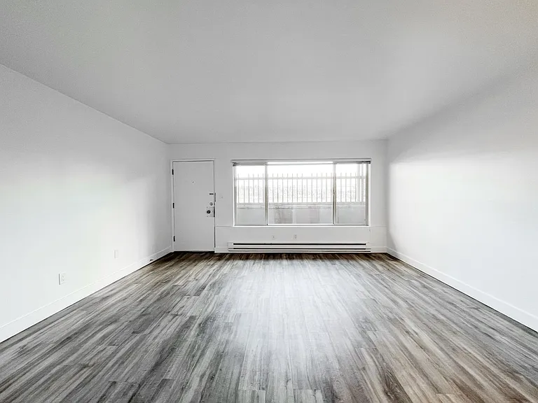 Village Vista Apartments — Photo 56