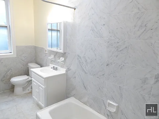 Rented by Highline Residential | media 28