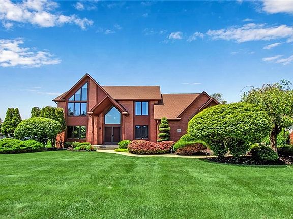 2nd image of 5880 Forest Creek Dr