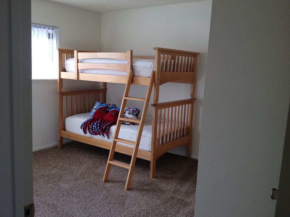 2nd image of 681 Rockaway Ave APT 4