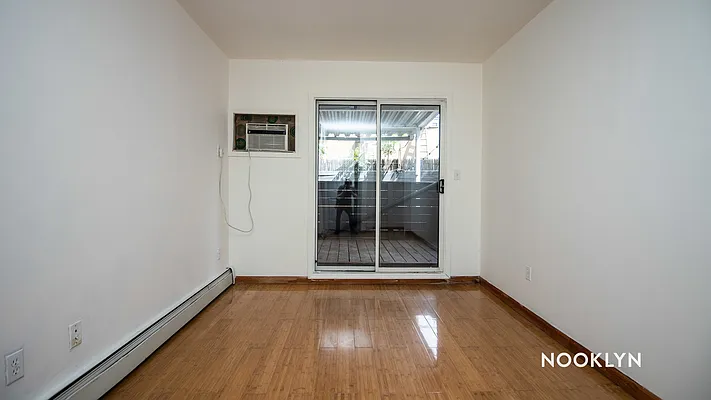Rented by Nooklyn NYC LLC | media 19
