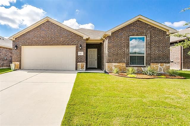 1st image of 321 Emerald Creek Dr