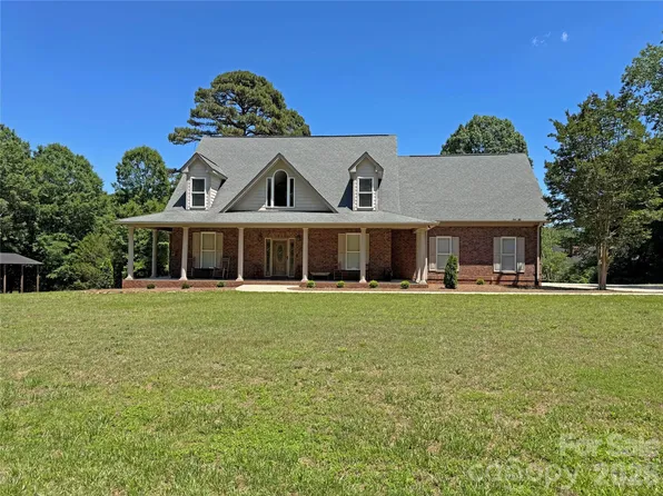 132 Monarch Ln, Mooresville, NC 28115