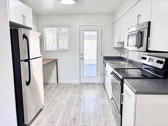 4th image of 4140 N 10th St #10