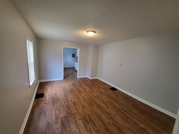 3rd image of 1706 Kildare Ave
