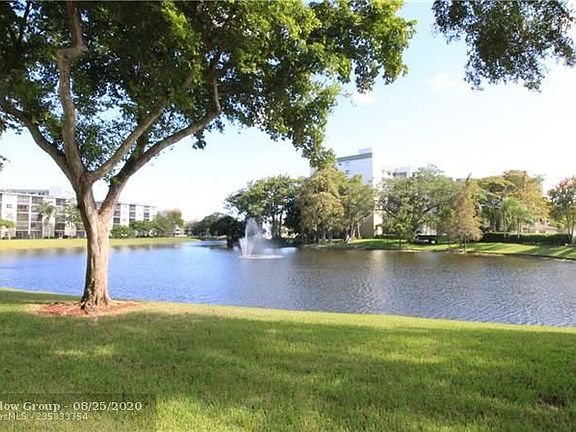 4th image of 2213 Cypress Island Dr APT 303