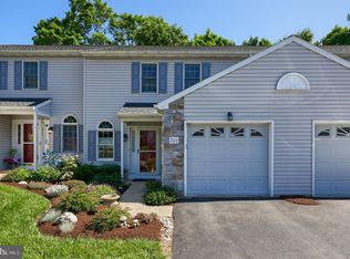 205 Topland Dr, Lancaster, PA
