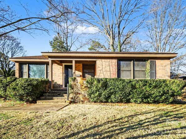 1133 Penrose Ln, Charlotte, NC 28217