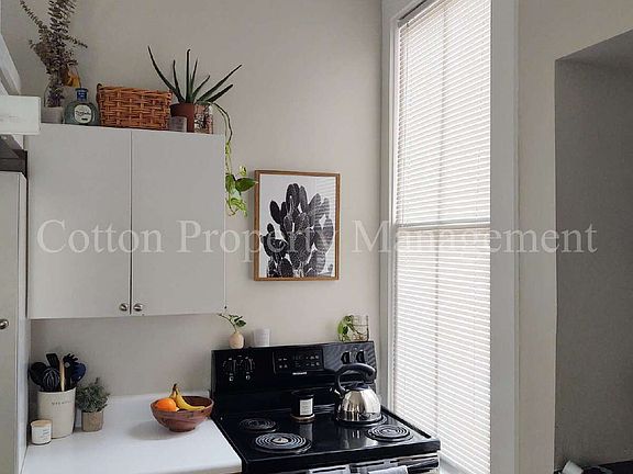 4th image of 518 Grace St APT C
