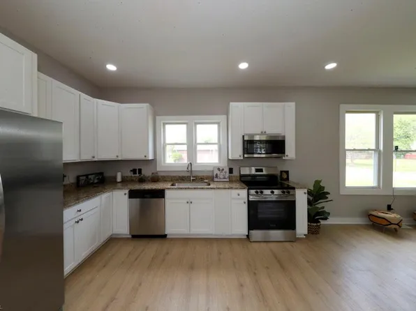 1850 Azalea Ave, Portsmouth, VA 23704