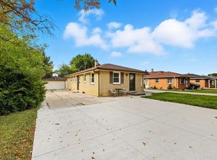 2105 West Carpenter AVENUE, Milwaukee, WI 53221