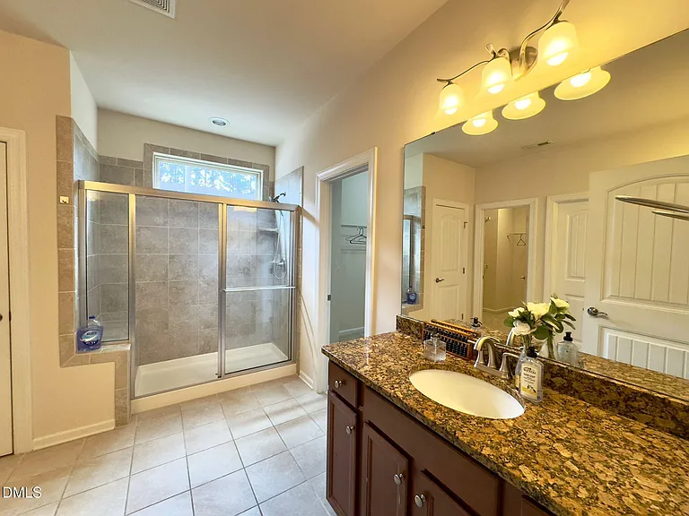 403 Daylin Dr — Photo 41