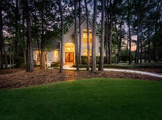 2 Rose Petal Pl, The Woodlands, TX 77381