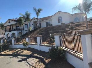 14045 Rock Pl, Riverside, CA 92503