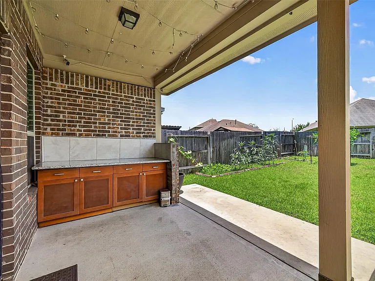 20223 Highfield Park Dr — Photo 41