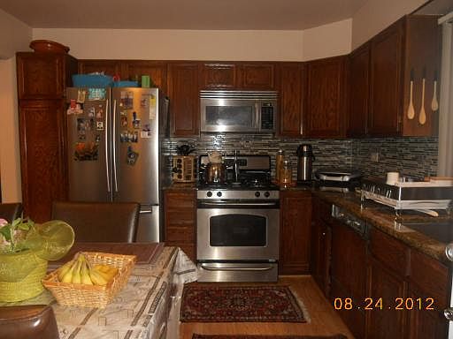 5th image of 3813 W Fargo Ave