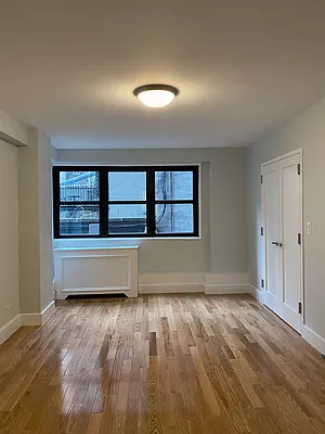Rented by Stonehenge NYC LLC | media 8