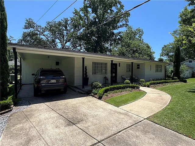 527 Little Farms Ave — Photo 2