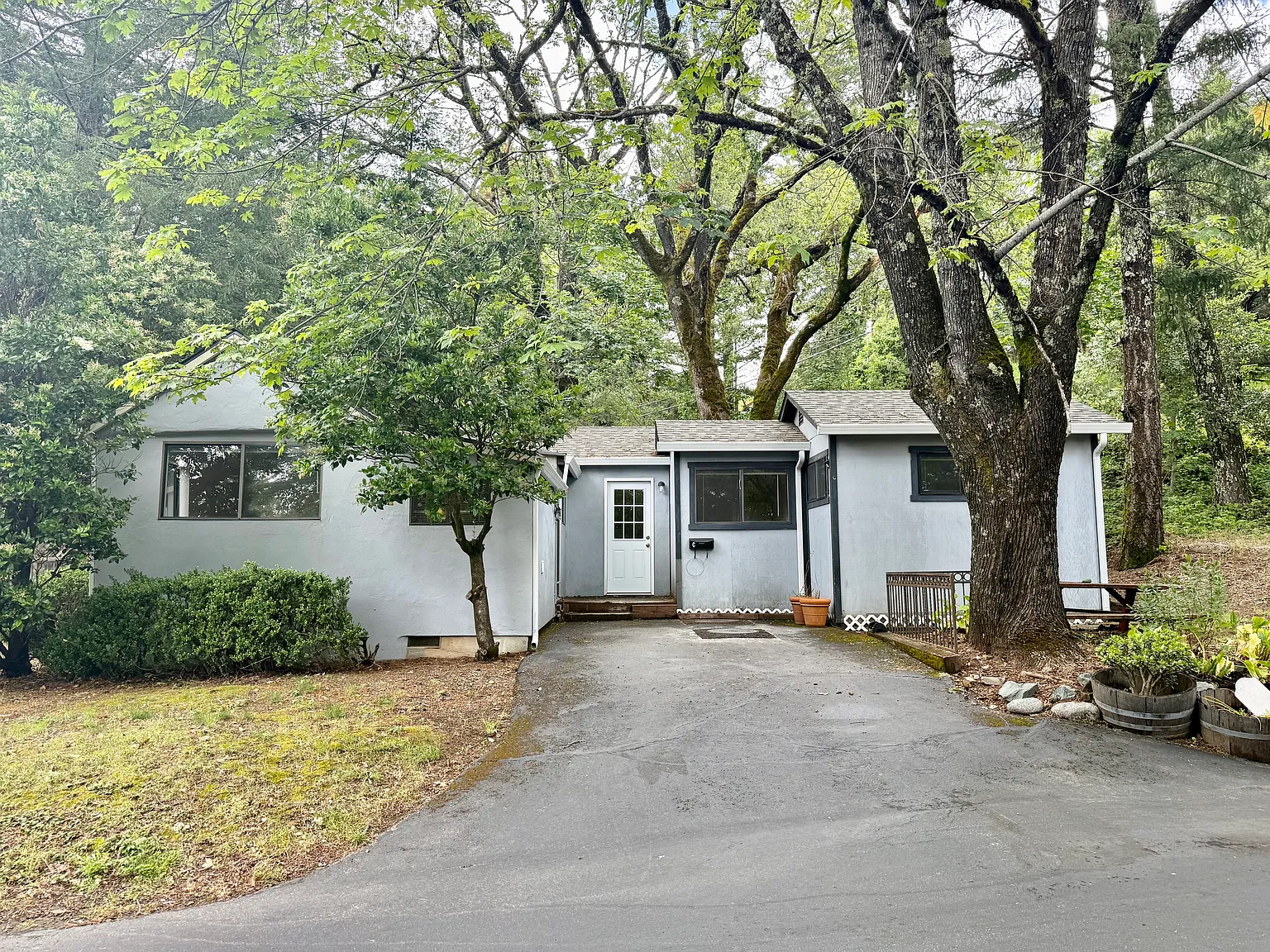 21850 Bear Creek Rd — Photo 1
