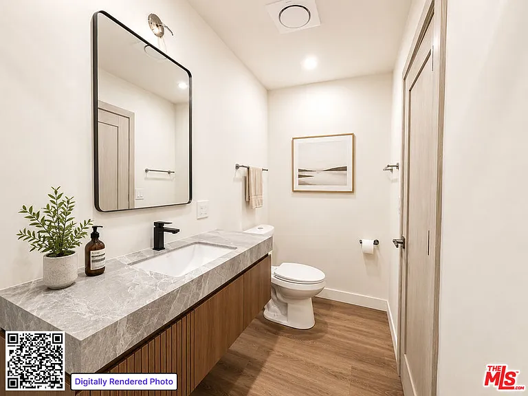 2449 N Beachwood Dr #11 — Photo 7