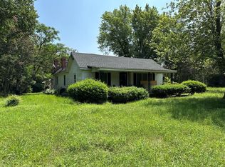 40 Gaulding Rd, La Crosse, VA 23950