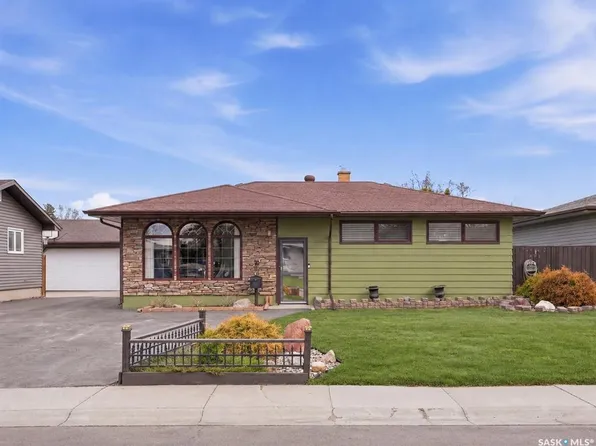 36 Morris DRIVE, Saskatoon, SK S7L 3T9