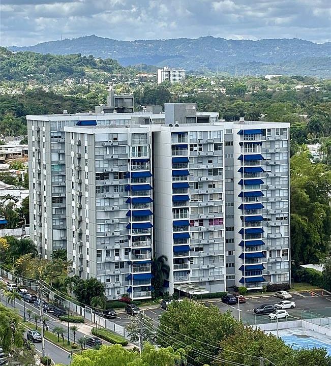 1st image of 1248 Avenue Luis Vigoreaux #8