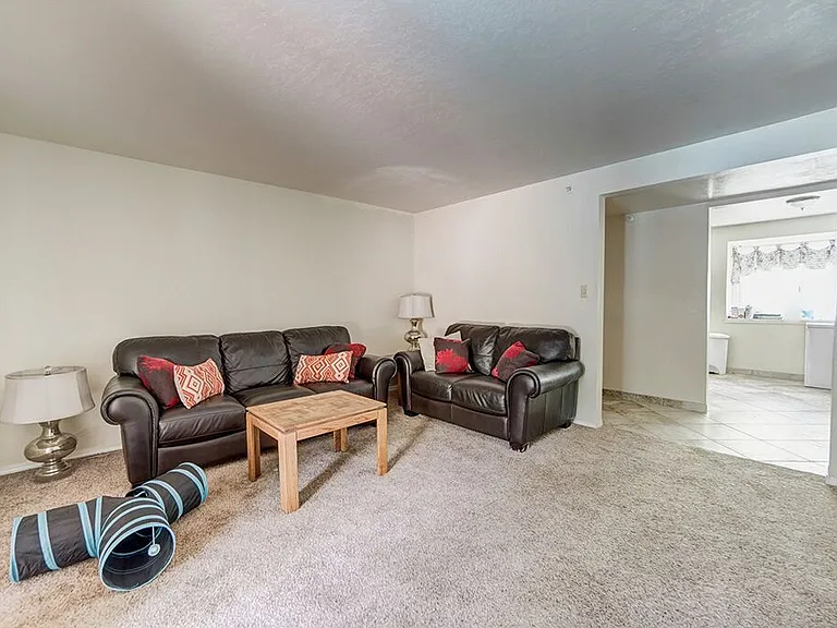 724 W 1720 N #102 — Photo 2