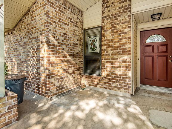 3rd image of 11419 Olivewood Dr