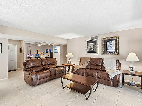 4th image of 10576 Tropic Palm Avenue #102