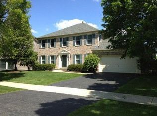 608 Oakhurst Dr, Naperville, IL 60540