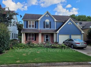 1115 Crabapple Lake Cir, Roswell, GA 30076