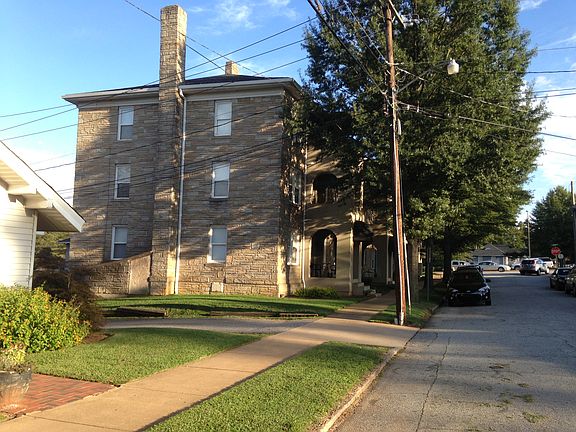 2nd image of 801 E North St Unit 2