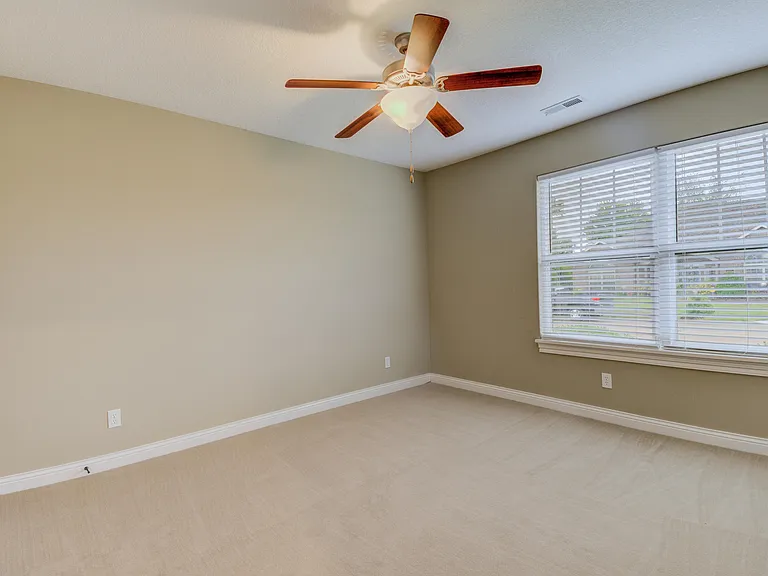 108 Corcoran Dr — Photo 18